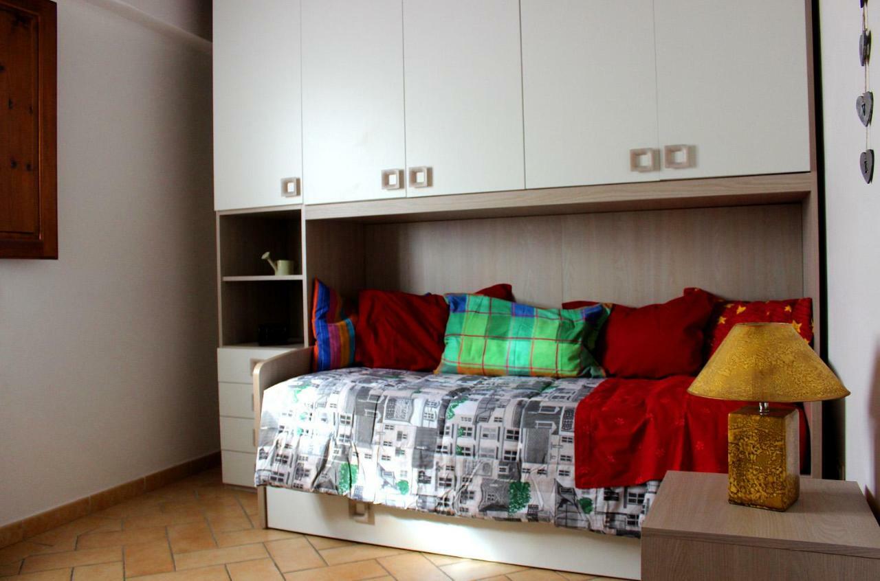 Mina House Apartment Campi Bisenzio Bagian luar foto