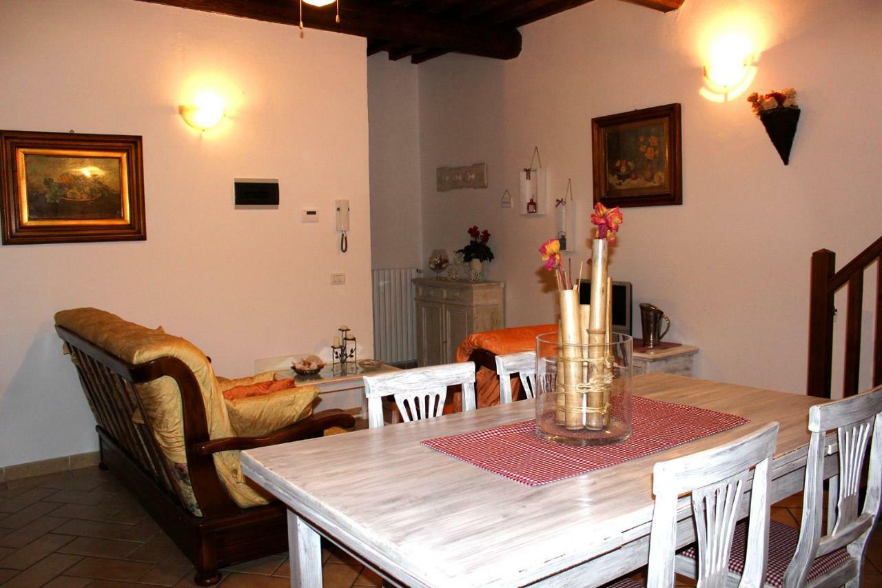 Mina House Apartment Campi Bisenzio Bagian luar foto