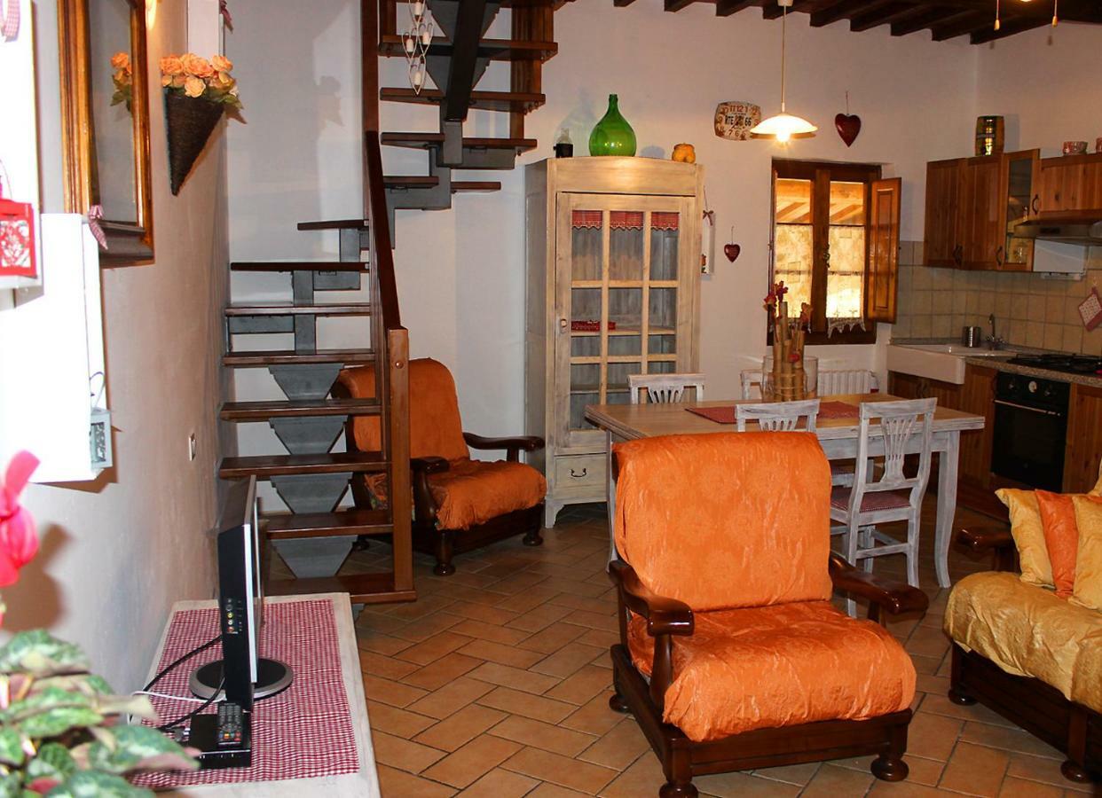 Mina House Apartment Campi Bisenzio Bagian luar foto