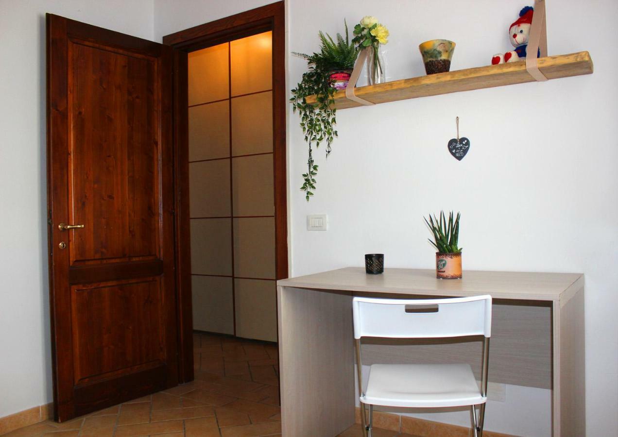Mina House Apartment Campi Bisenzio Bagian luar foto