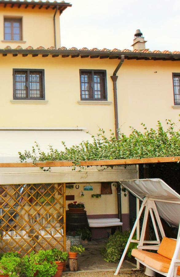Mina House Apartment Campi Bisenzio Bagian luar foto